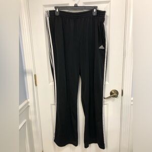 Adidas men’s XL athletic pants. Black/white side stripe. Side pockets.